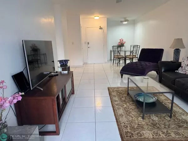 Fort Lauderdale, FL 33304,3000 Riomar St  #706