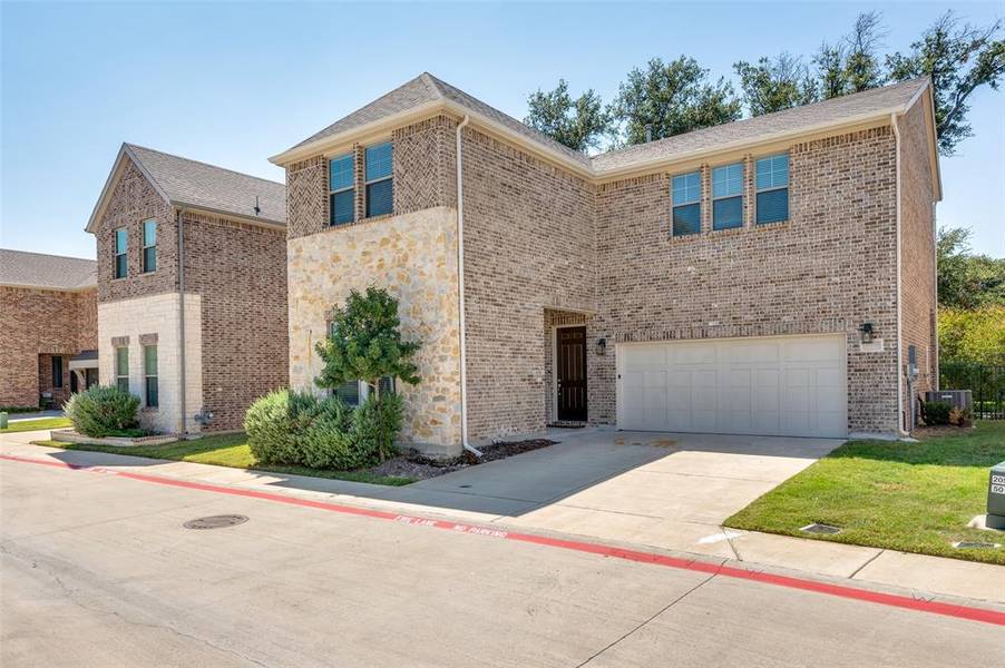 9839 Romo Street, Irving, TX 75063