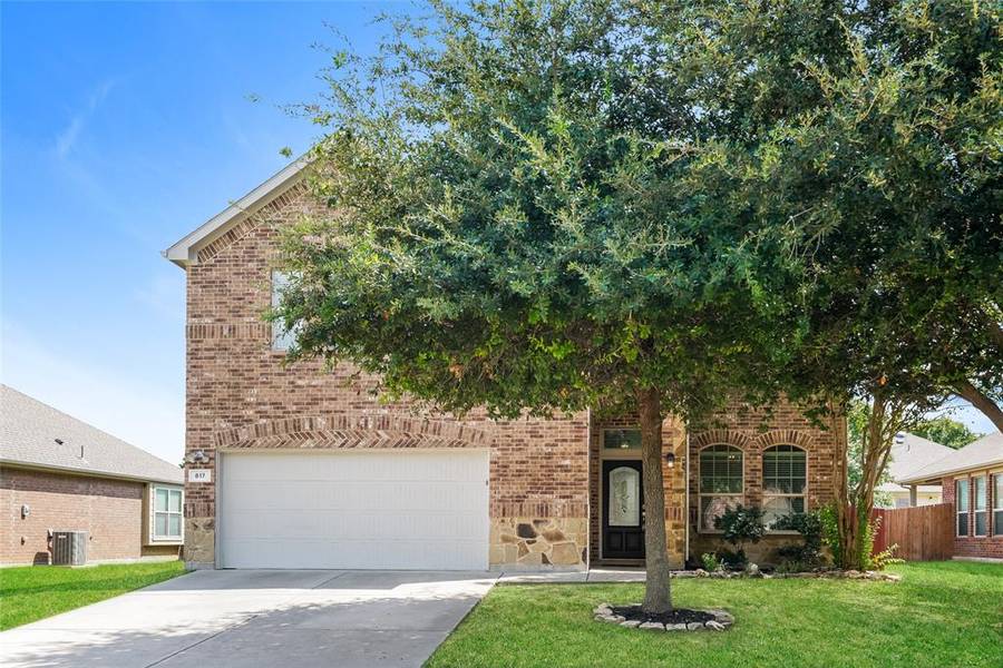 817 Misty Oak Trail, Burleson, TX 76028