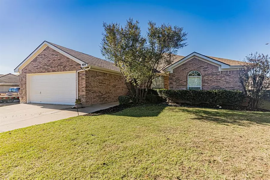 409 Willow Creek Drive, Weatherford, TX 76085