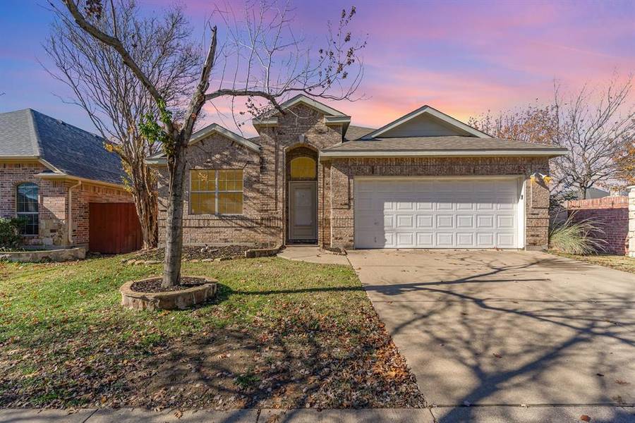 206 Sandpoint Drive, Mansfield, TX 76063