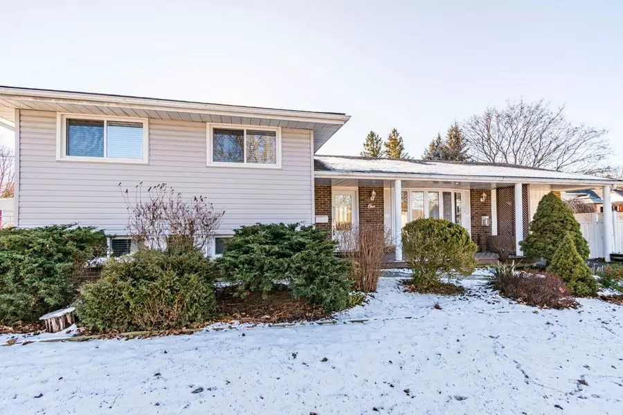 1 Stavebank RD, Belleville, ON K8P 2N5