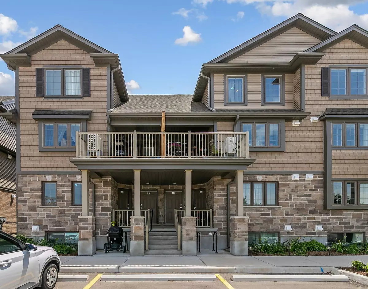 Guelph, ON N1E 7M2,85 MULLIN DR #18B