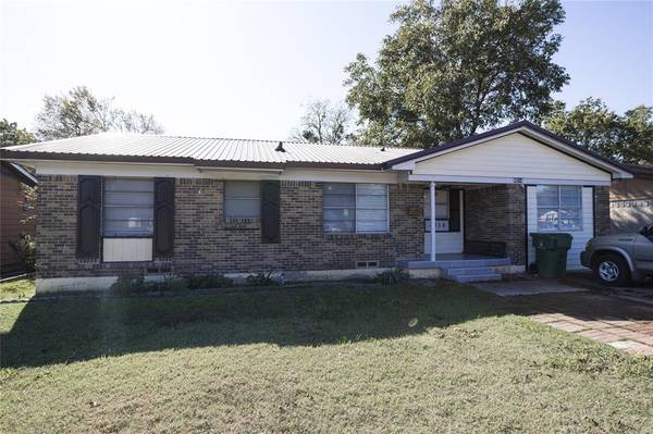 4014 W Walnut Street, Garland, TX 75042