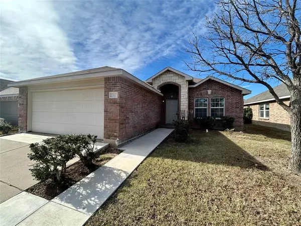 12637 Foxpaw Trail, Fort Worth, TX 76244