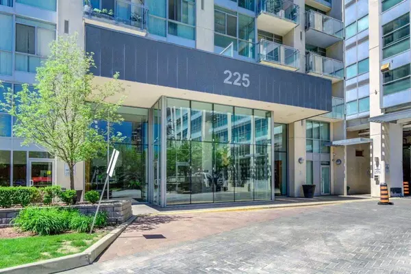 Mississauga, ON L5B 4P2,225 Webb DR #1010