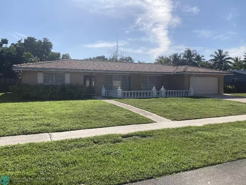 7040 NW 7th Street, Plantation, FL 33317