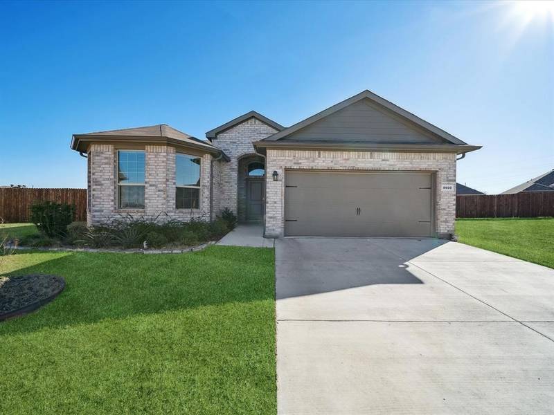 8600 Caldera Lane, Fort Worth, TX 76131