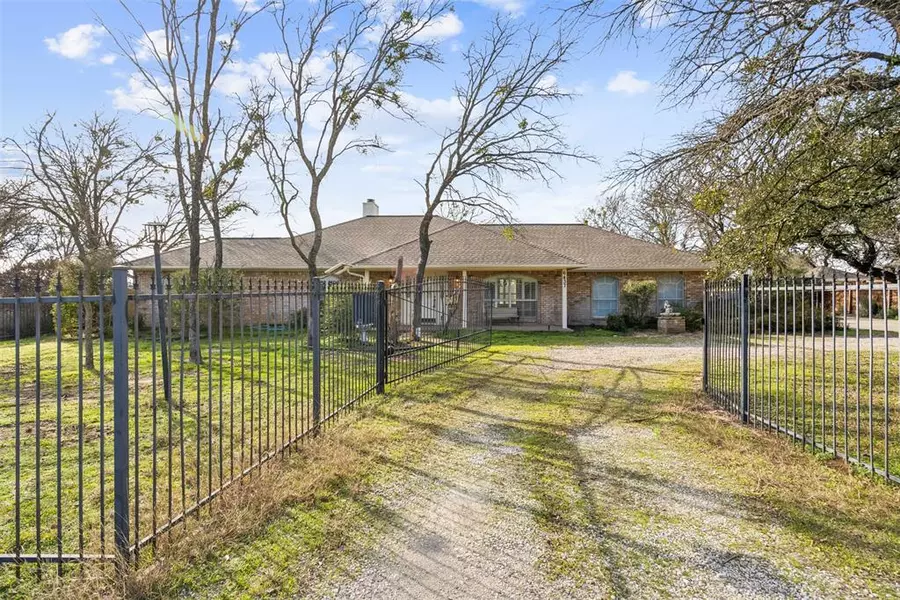 6437 Silver Creek Azle Road, Azle, TX 76020