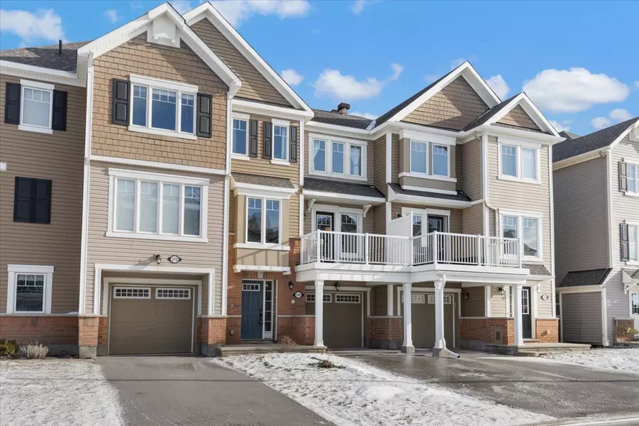 310 Pumpkinseed CRES, Barrhaven, ON K2J 6J9