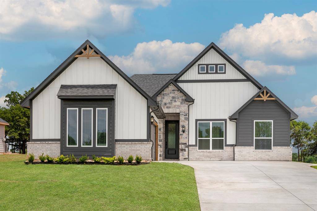 2377 Clubhouse Drive, Blanchard, OK 73010