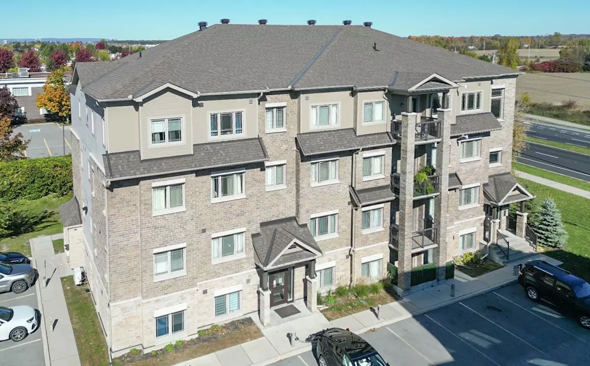 Barrhaven, ON K2J 6B4,365 Tribeca LN #8