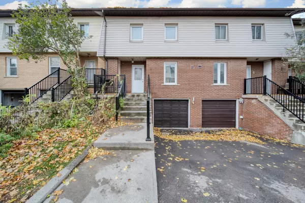 Peel, ON L5A 3M4,3175 Kirwin AVE #5