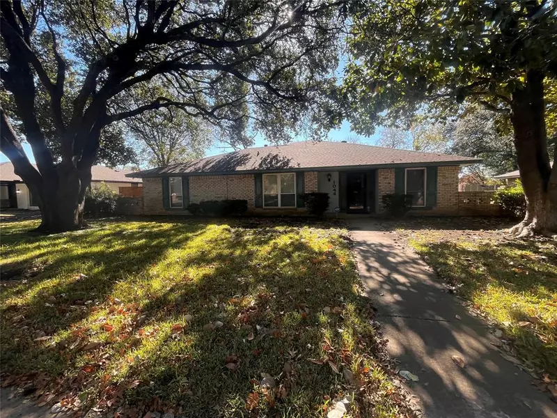 1044 Peach Lane, Desoto, TX 75115