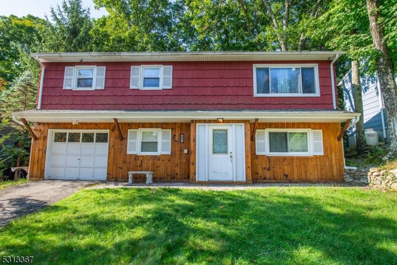 504 Durban Ave, Hopatcong Boro, NJ 07843