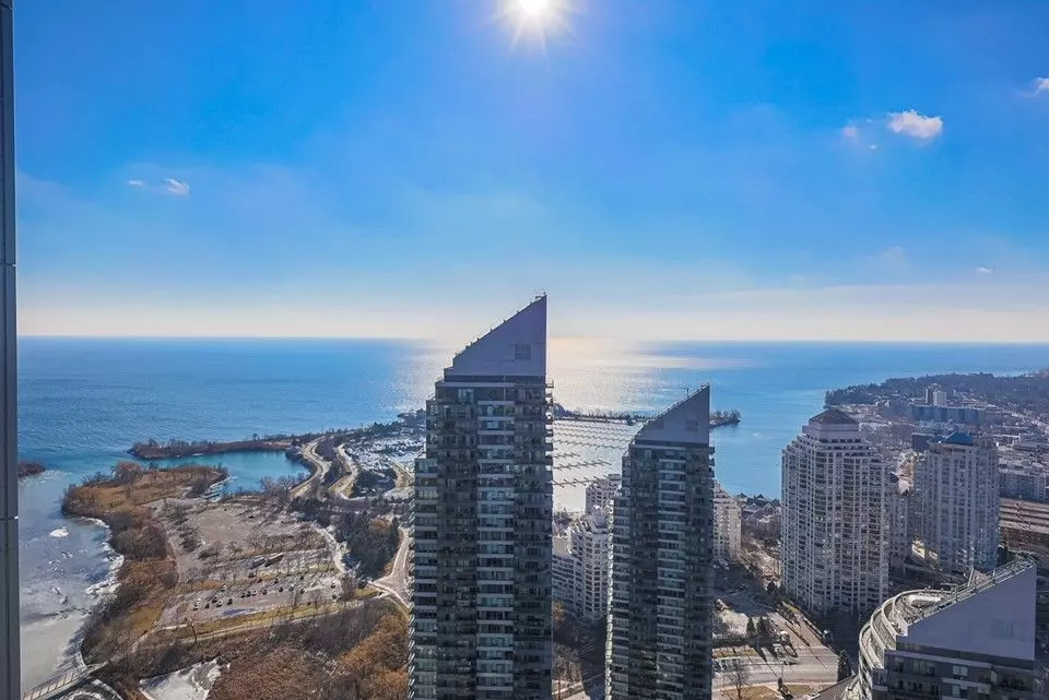 Toronto W06, ON M8V 0C1,2220 Lakeshore BLVD #PH2