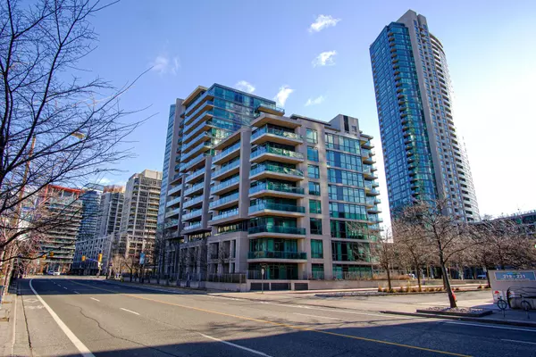 Toronto C01, ON M5V 4A1,209 Fort York BLVD #1567