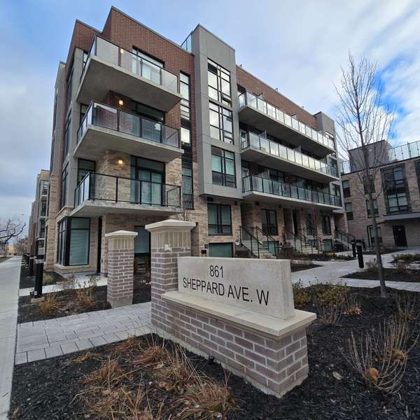 861 Sheppard AVE W #54, Toronto C06, ON M3H 0E8