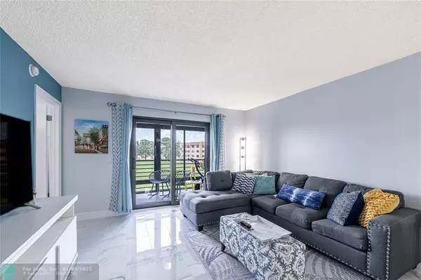 Sunrise, FL 33322,10101 Sunrise Lakes Blvd  #303