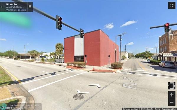 2 W Main St, Avon Park, FL 33825