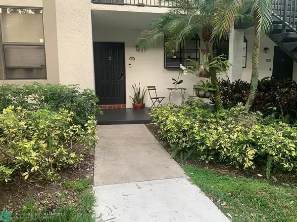 Deerfield Beach, FL 33442,1256 S Military Trl  #913