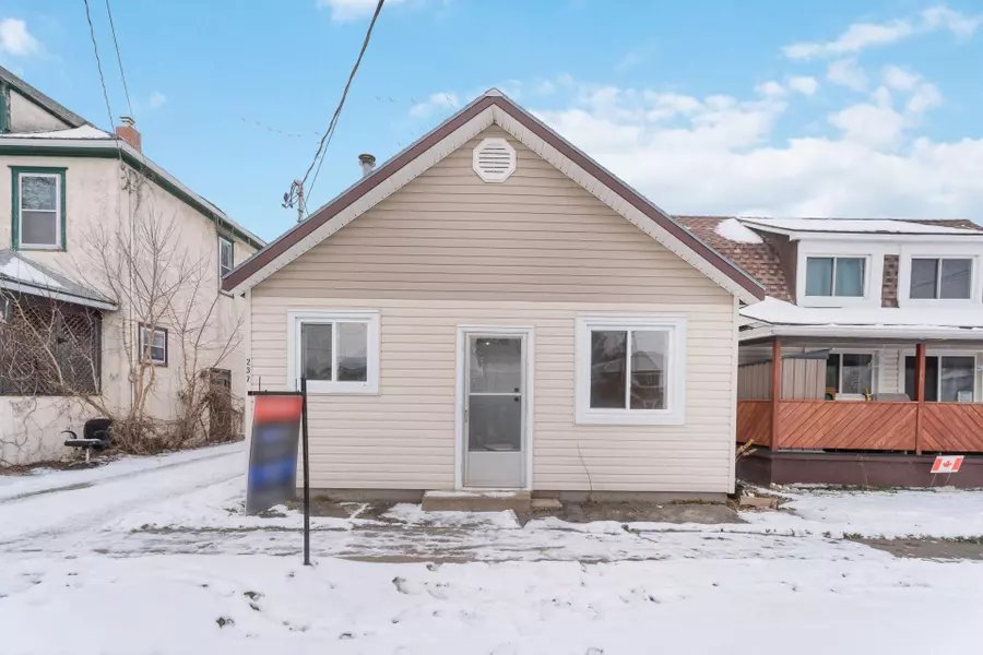 237 Mitchell ST, Port Colborne, ON L3K 1Y5