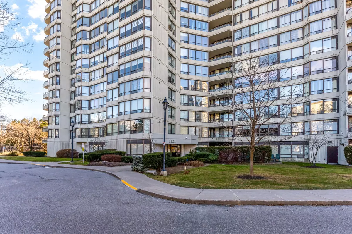 Toronto C07, ON M2R 3W7,1121 Steeles AVE #1206