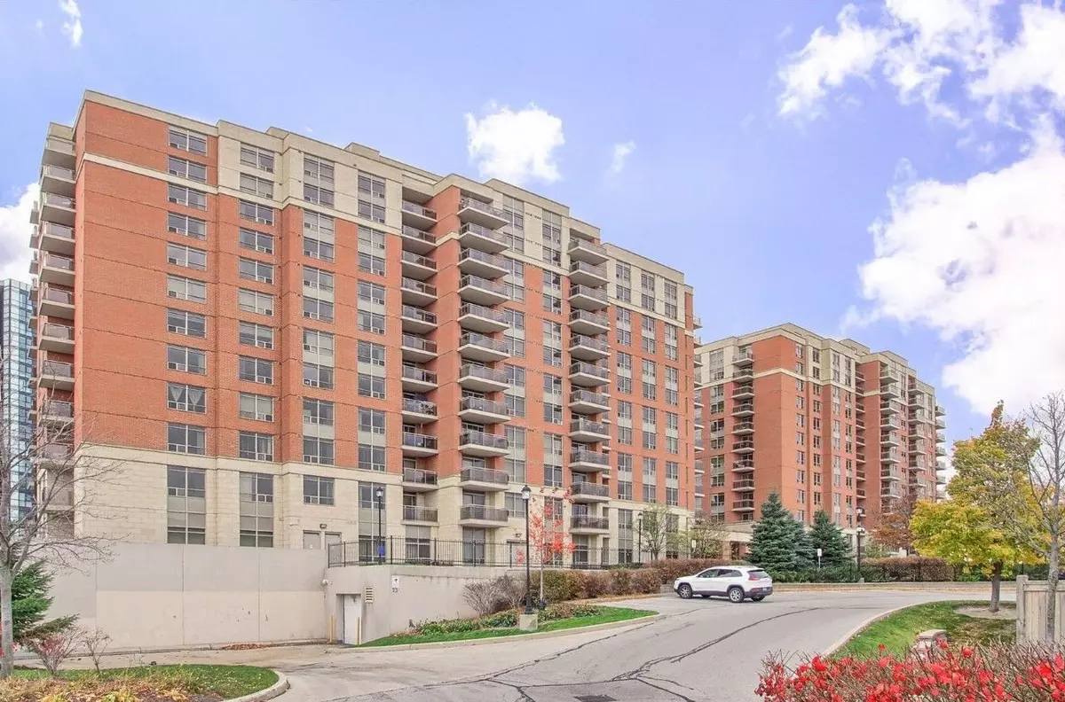 Richmond Hill, ON L4B 0C2,73 King William CRES #LPH4