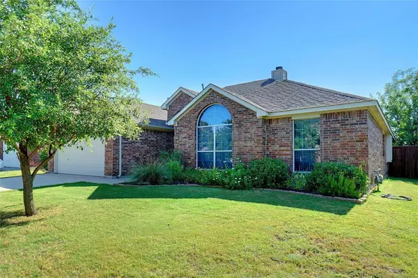 Saginaw, TX 76179,913 Virginia Lane