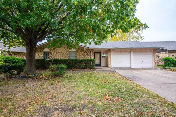 410 Bella Street, Duncanville, TX 75137