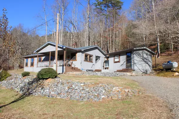 3660 Downings Creek Road, Hayesville, NC 28904