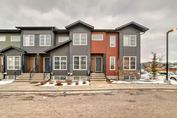 Calgary, AB T3N 1E9,31 Red Embers Parade NE #315