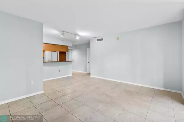 Fort Lauderdale, FL 33301,347 N New River Dr E  #608