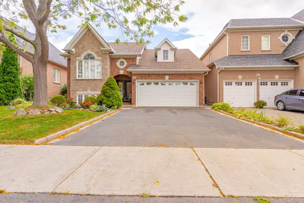 30 Rushbrook DR, Brampton, ON L6P 1E4