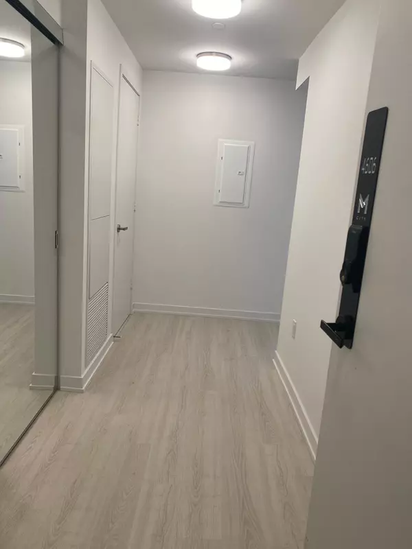 Mississauga, ON L5B 0M4,3883 Quartz RD #4606