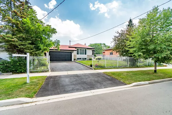 Oakville, ON L6K 1V3,604 Wildwood DR