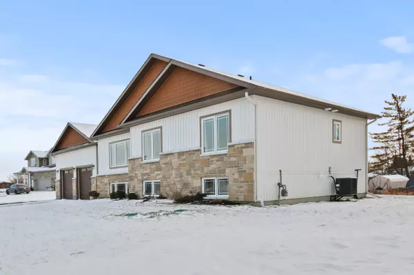 Renfrew, ON K7S 3G8,215 Owen Lucas ST