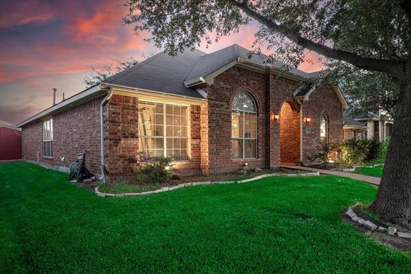 7906 Munich Drive, Rowlett, TX 75089