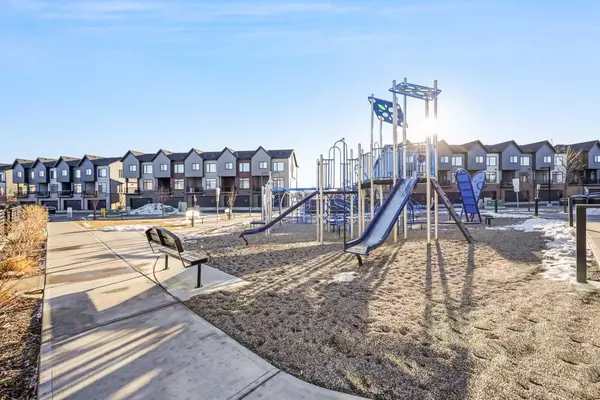 Calgary, AB T3P 1K3,510 Sage Meadows GDNS Northwest