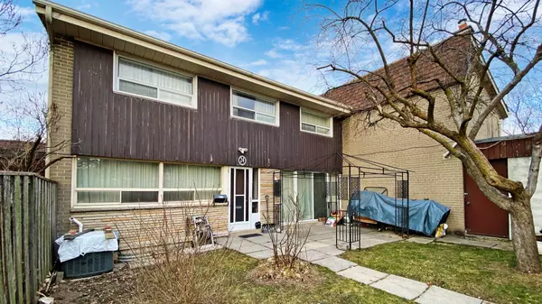 24 Streamdale CT, Toronto W05, ON M3M 3J7