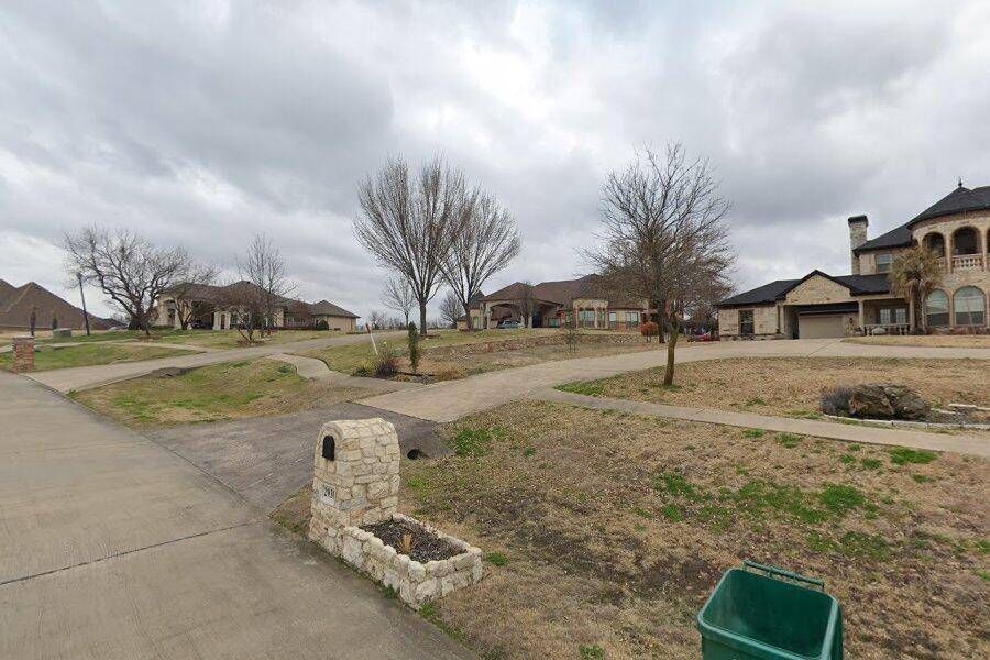 2939 Emerald Sound Drive, Cedar Hill, TX 75104