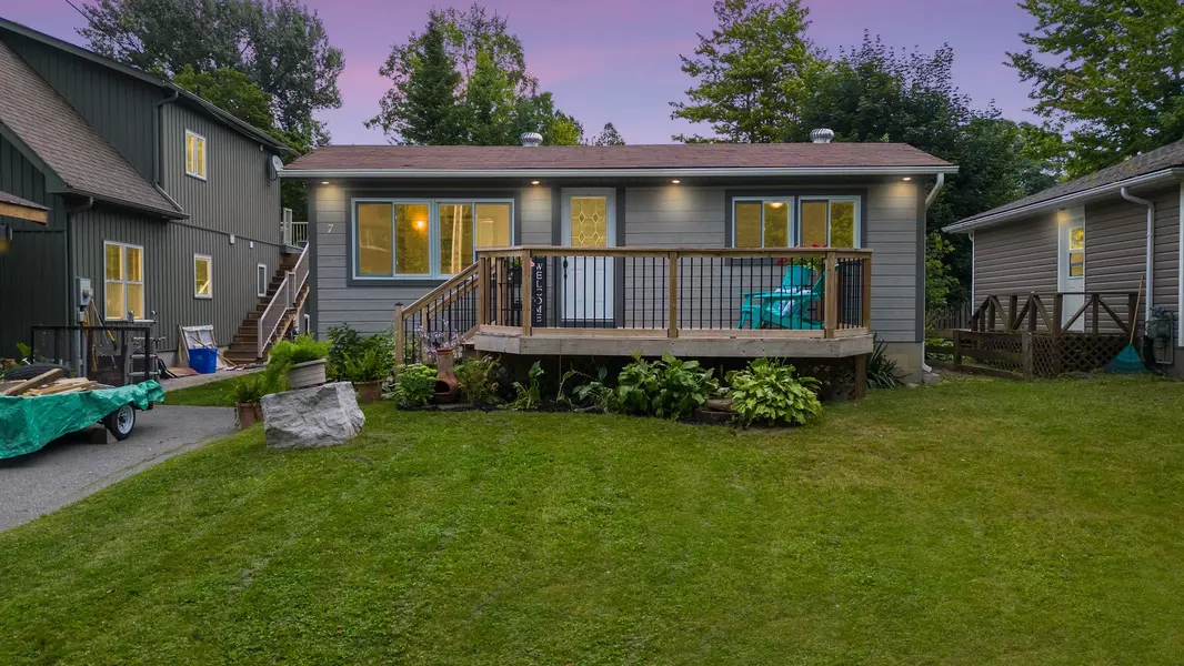 7 67TH ST N, Wasaga Beach, ON L9Z 1T8