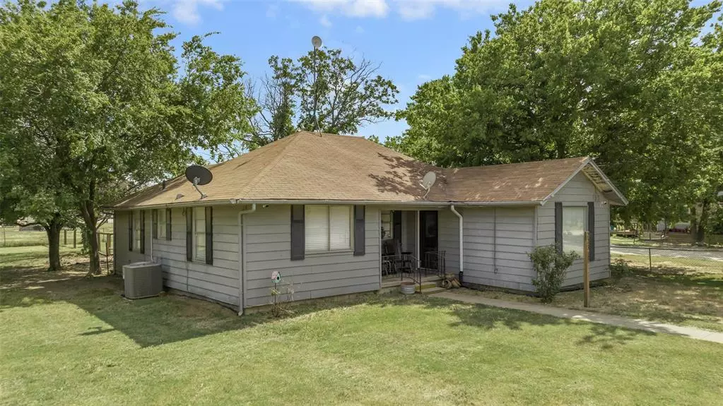 Perrin, TX 76486,223 W Davis Street