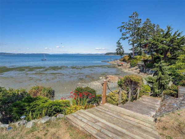 2606 James Island Rd, Central Saanich, BC V8M 1V4