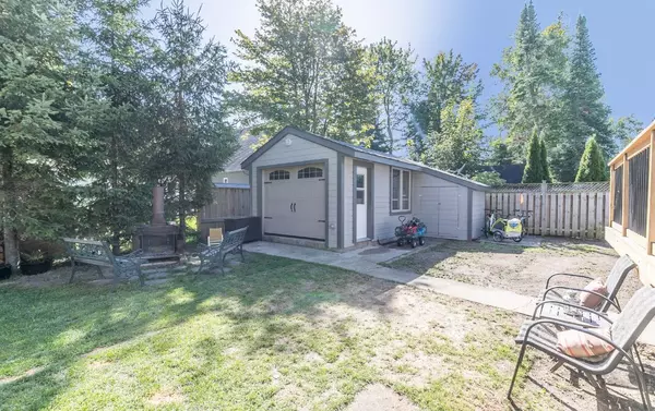 Wasaga Beach, ON L9Z 1T8,7 67TH ST