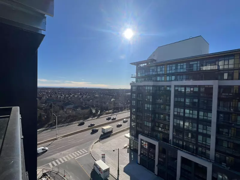 395 Dundas ST W #820, Oakville, ON L6M 4M2