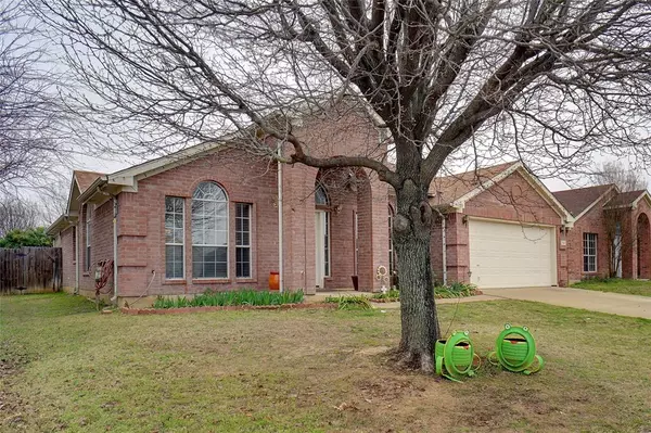 Arlington, TX 76001,1120 Deer Valley Lane