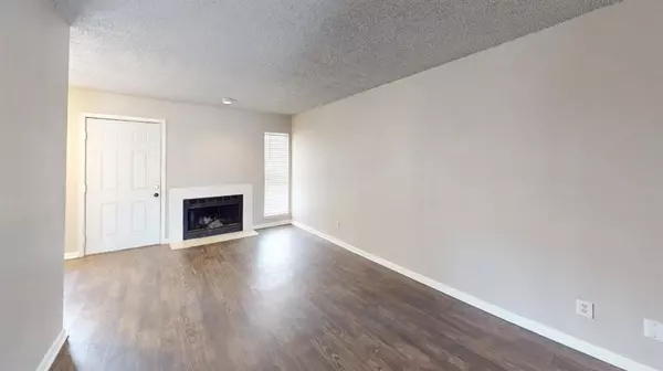 Dallas, TX 75246,4502 Gaston Avenue #323