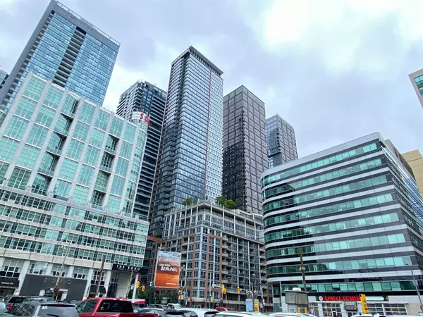 15 Mercer ST #602, Toronto C01, ON M5V 1H2