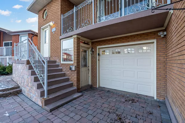 Mississauga, ON L4Z 1L9,4274 Ryeford CT